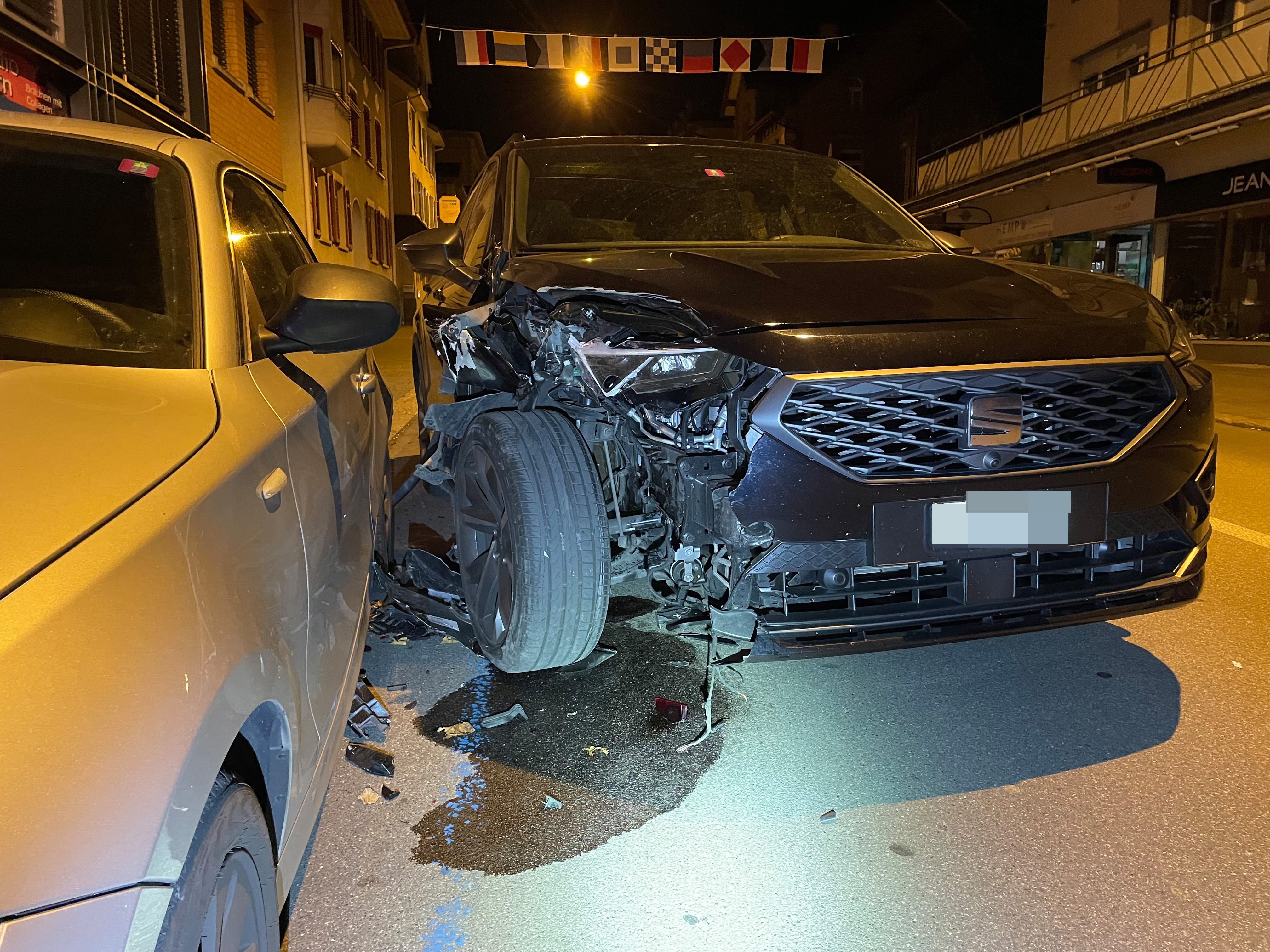 Romanshorn Selbstunfall alkoholisierte parkiertes Auto