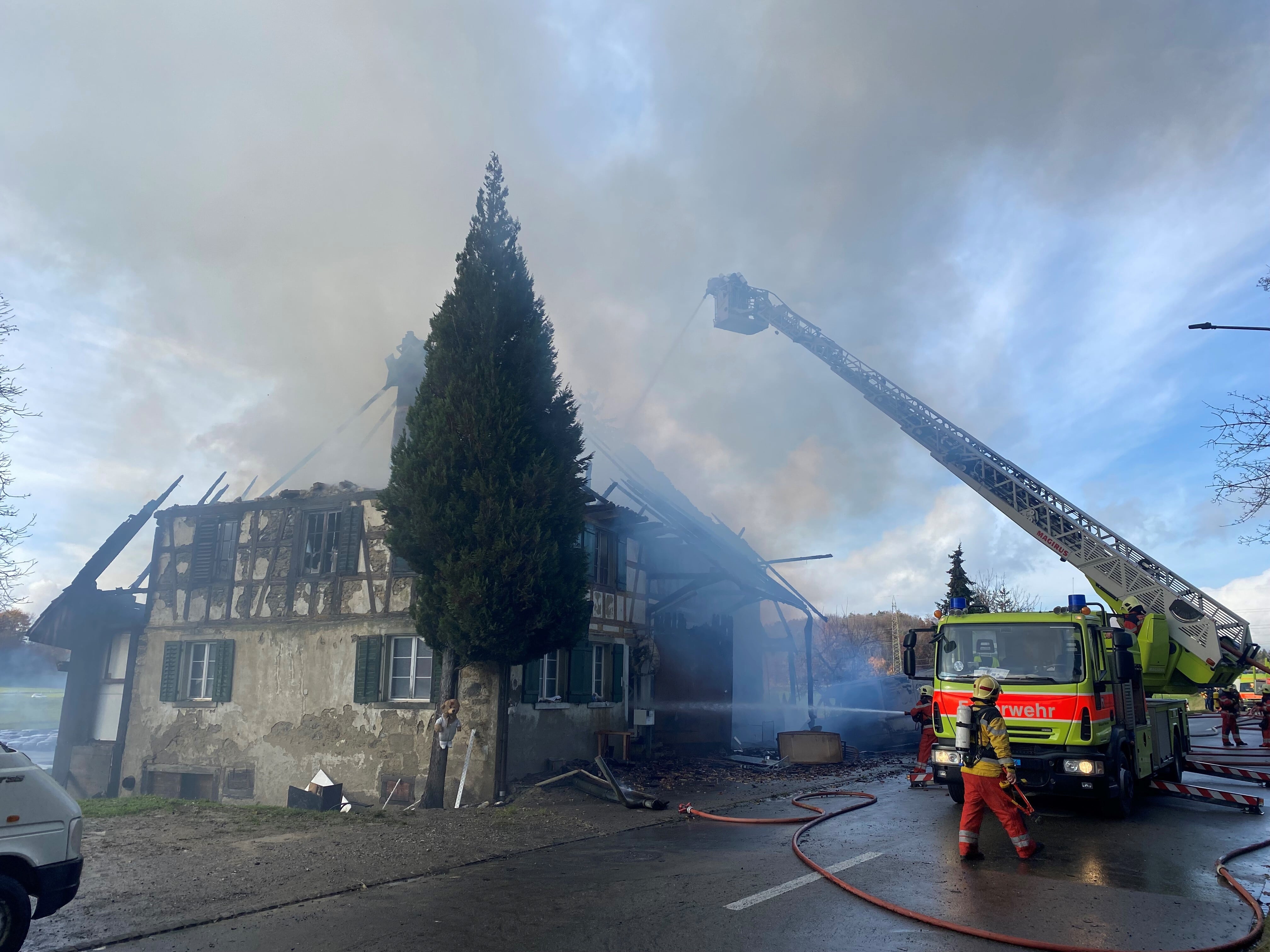 Oberneunforn Brand Bauernhaus niemand verletzt mehrere hunderttausend Sachschaden