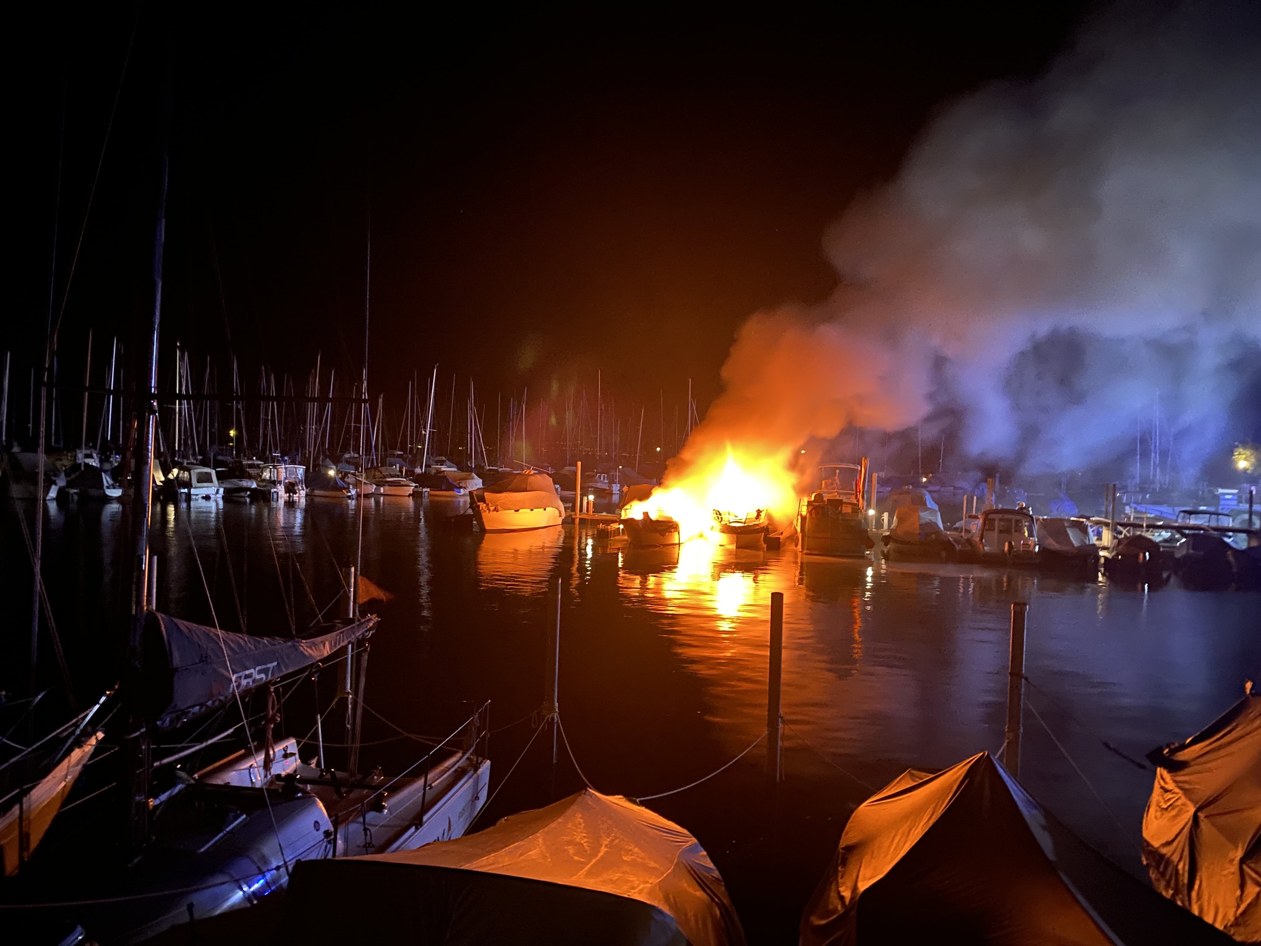 Brand von zwei Motorbooten Romanshorn Juni 2022
