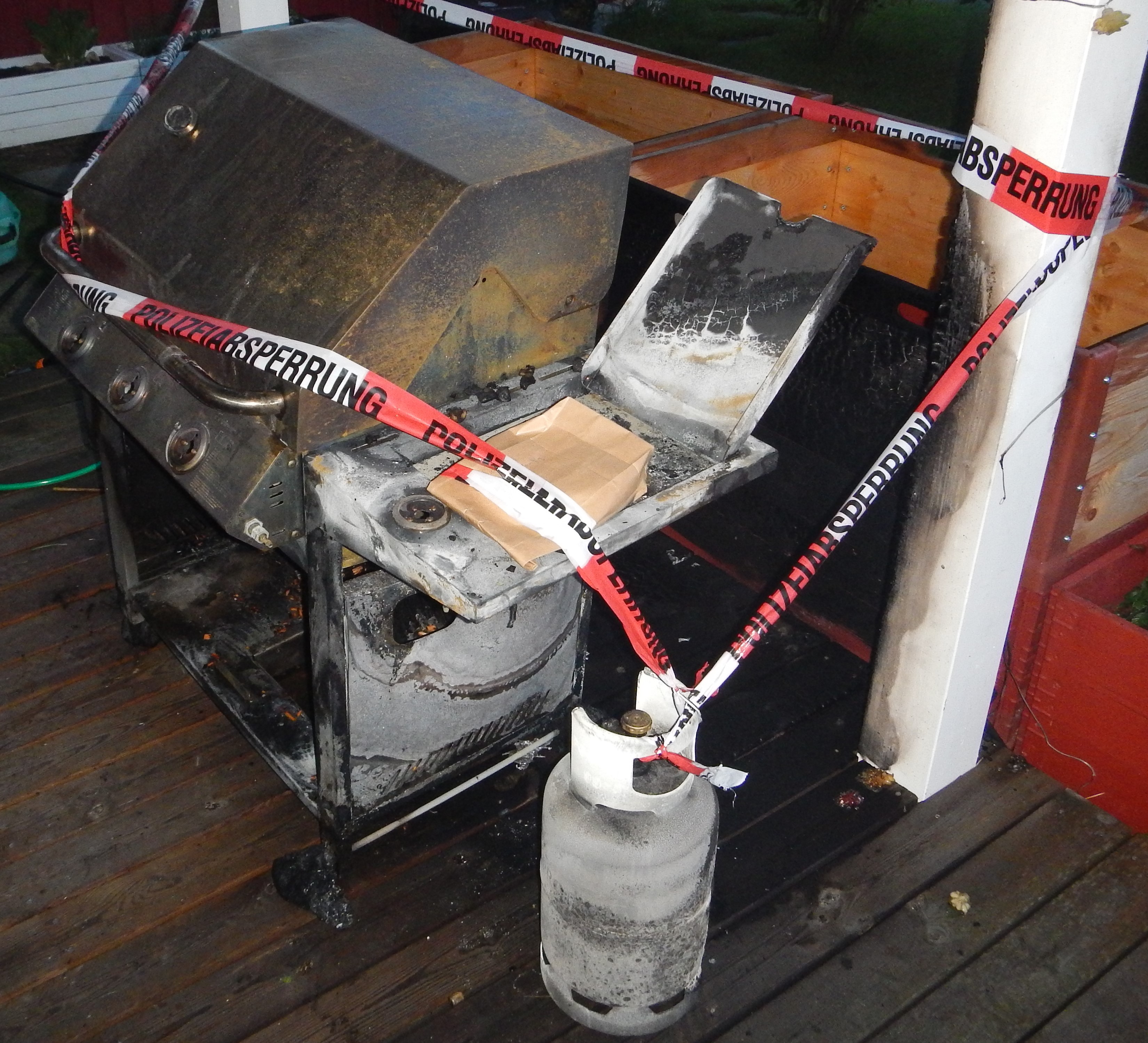 Bildlegende: 	Beim Brand entstand Sachschaden von mehreren tausend Franken. (Bild: Kantonspolizei Thurgau).